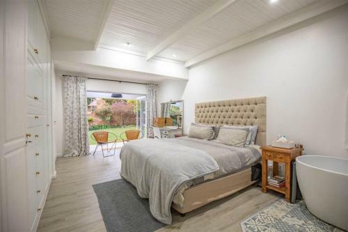 Hostal Kelkiewyn Waterkloof Guesthouse