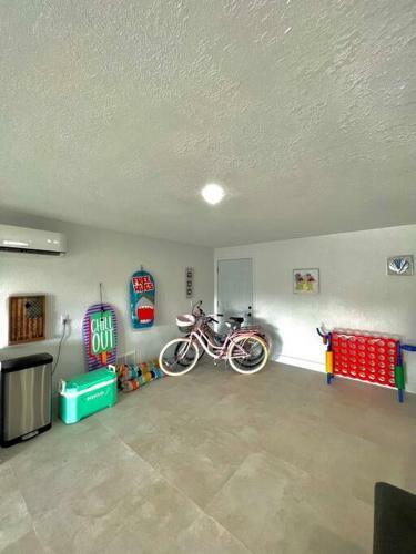 Casa Del Mar With Dock & Ocean Access Key West