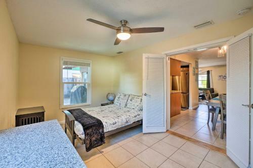 Palm Harbor Sunrise Retreat 3 Mi To Beach!