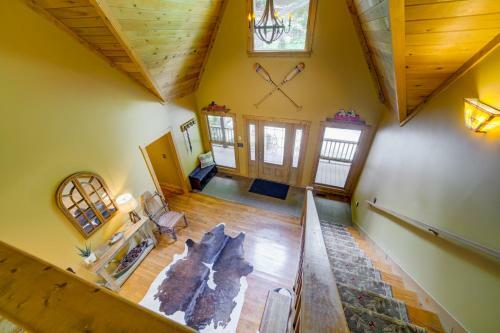Social Tides Cabin