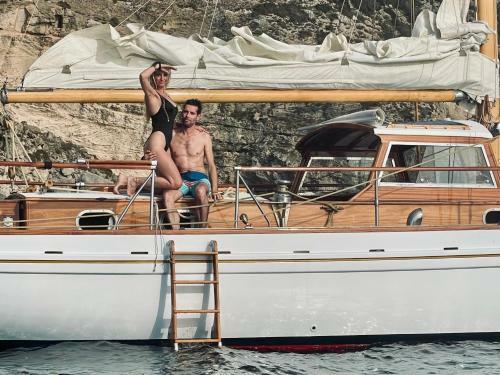 Private Cruise On A Classic Wooden Sailboat