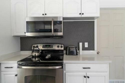 Cozy & Quaint Southfield Home