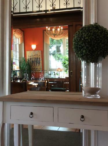 Hostal Hotel H�lscher