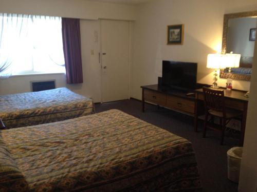 Red Roof Motor Inn