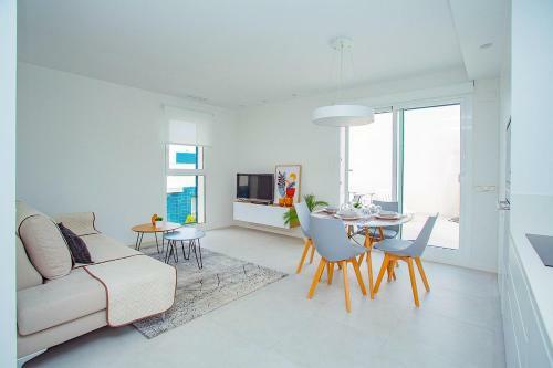 210 New Mar Pool - Alicante Holiday