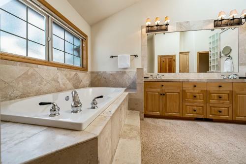 Luxury On Lassen