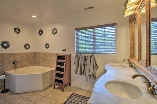 Fun, Fresh Ogden Abode With Hot Tub And Grill!