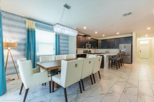 Frozen & Star Wars Themed Rooms & Game Room Villa