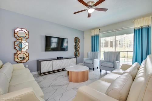Frozen & Star Wars Themed Rooms & Game Room Villa