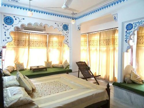 Hotel Pichola Haveli