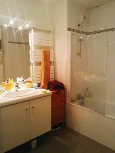 - Chambre Lumineuse Pour Vous Accueillir -