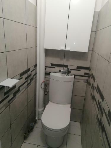 Hostal Sweet Appartment Avec Wifi Et Parking