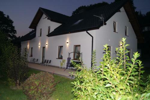 Bed & Breakfast Mi?towy Dworek