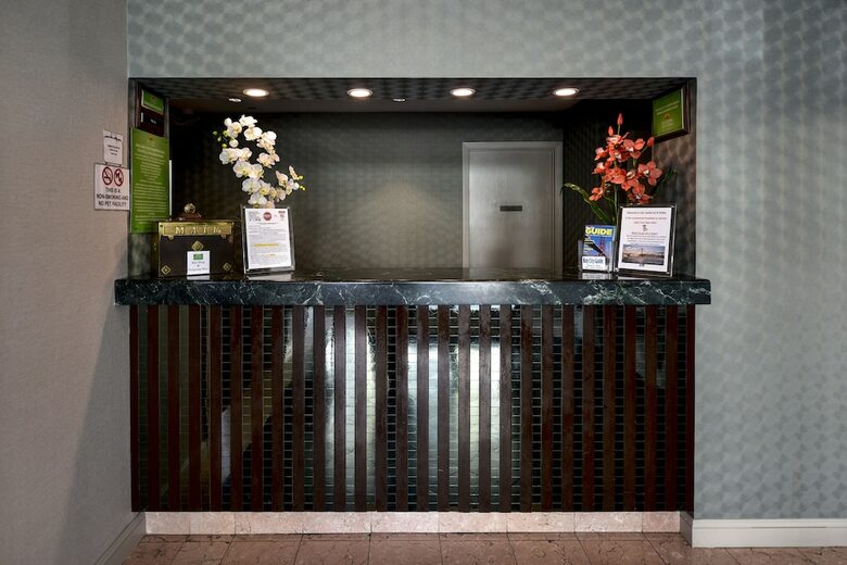 Hotel City Center Inn And Suites
