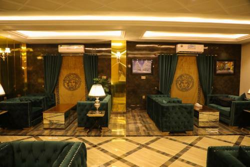 Royal Mansion Hotel