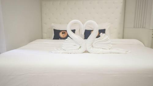 Hotel Roomquest Nichada Isb International