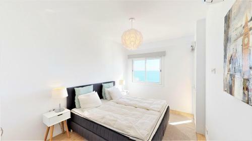 Olimpo - Fuengirola Beachfront Newly Renovated Apartment
