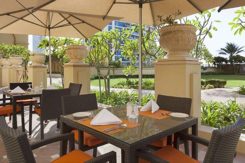 Ramada Hotel & Suites By Wyndham Jbr