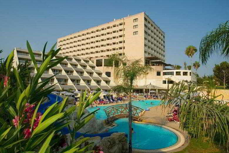 Hotel St Raphael Resort