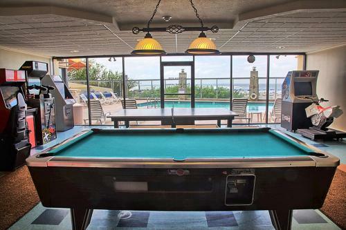 Inn At Spanish Head Resort Hotel