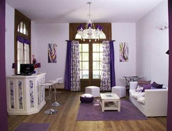 Hotel Reyna Violeta