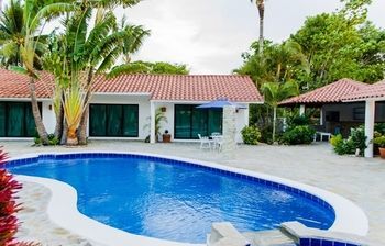 Hostal Garden By The Sea