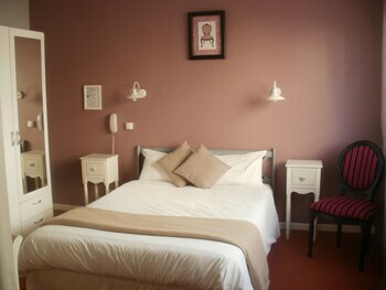 Hotel H�tel Du Tricastin