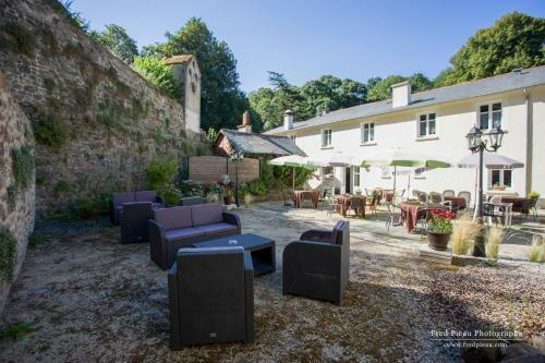 Hotel Logis Hostellerie Du Vieux Moulin