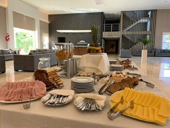 Hotel Howard Johnson By Wyndham La Plata
