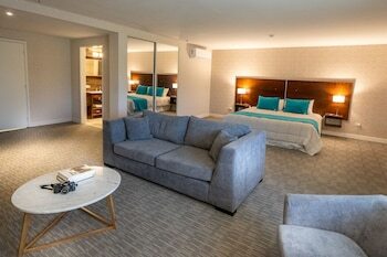 Hotel Howard Johnson By Wyndham La Plata