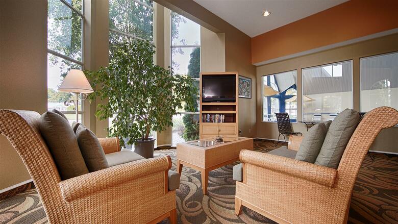 Hotel Best Western Harbour Pointe Lakefront