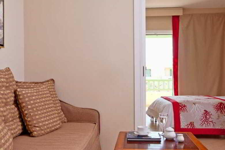 Hotel Finikas Suites