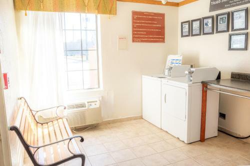 Hotel Baymont Inn & Suites