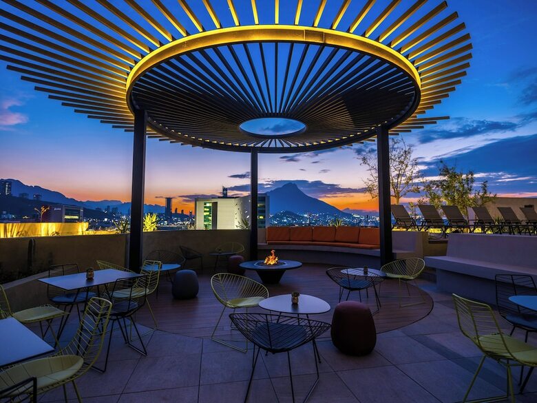 Hotel Galeria Plaza Monterrey