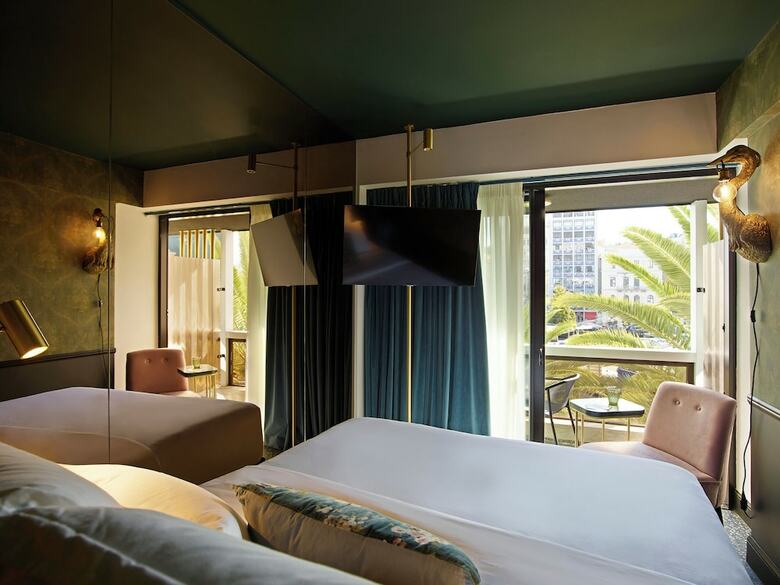 Skylark, Aluma Hotels & Resorts