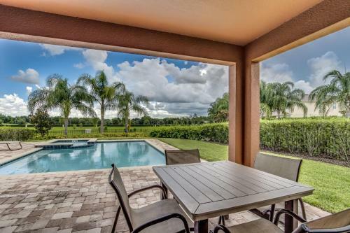 Modern Villa Wprivate Pool And Air Hockey Table