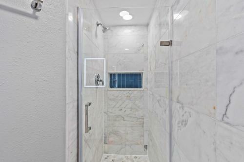 Apartamento 6165 Carrier Drive 2701