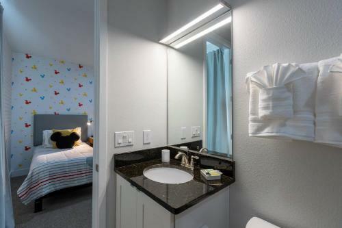 Comfy Modern House W Pool Perfect Location