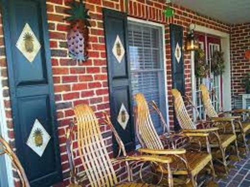 Posada Country Living Inn