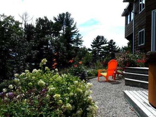 Laughing Waters Bed & Breakfast And Vacation Rental