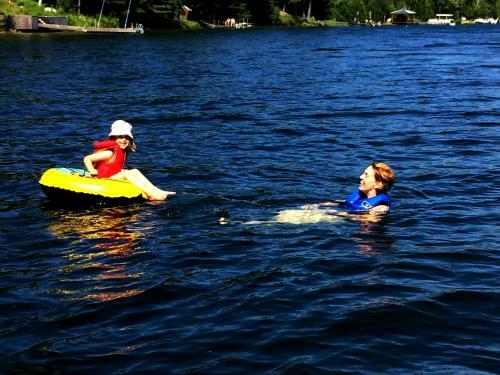 Laughing Waters Bed & Breakfast And Vacation Rental