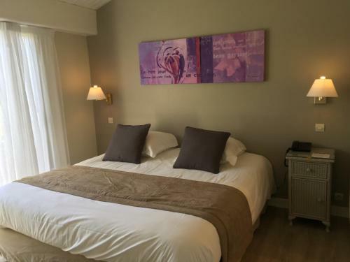 Hotel H�tel Val De Vienne