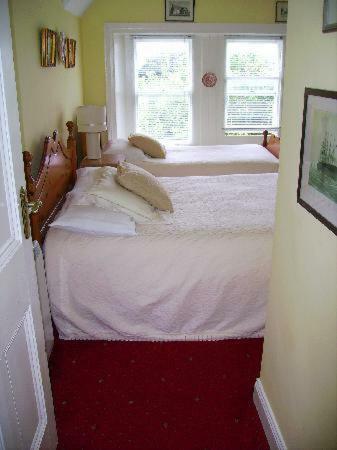 Hostal The Old Cable Historic House & Seafood Restaurant