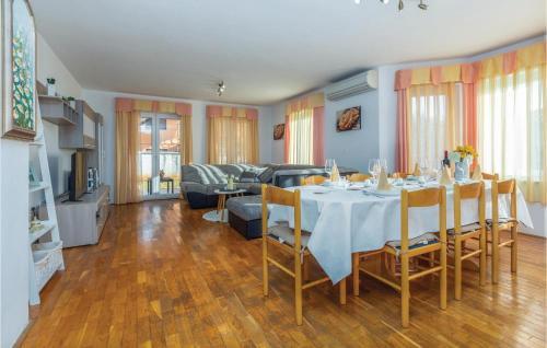 Holiday Home Ravna Dolina IV