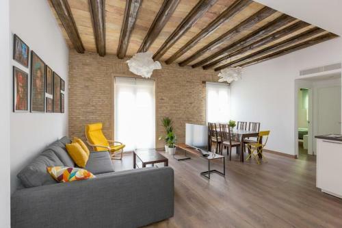 Sb1 - 2 Bedroom Apartment In Historic Center