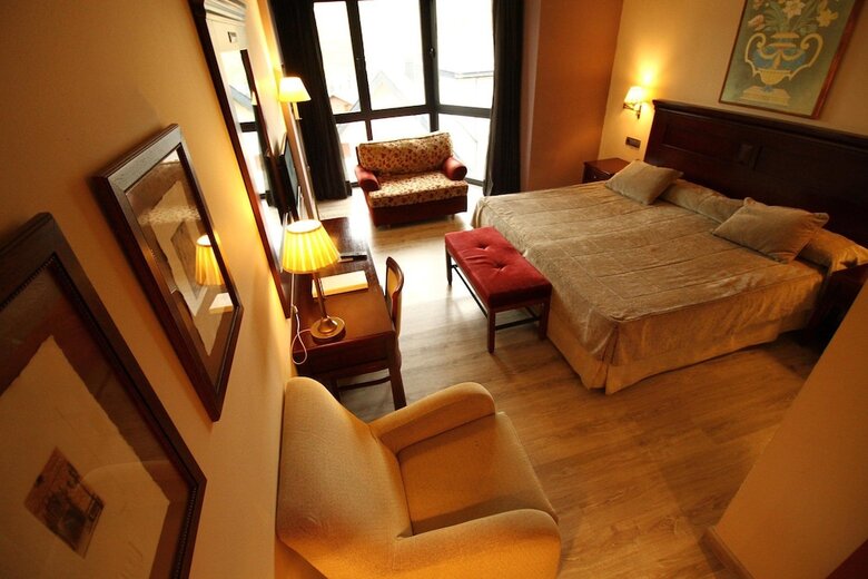Hotel Sn� Villa Sallent 4