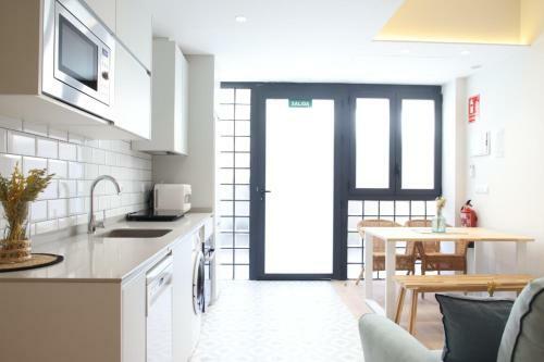 Hostal Florit Flats - The Serreria Rooms