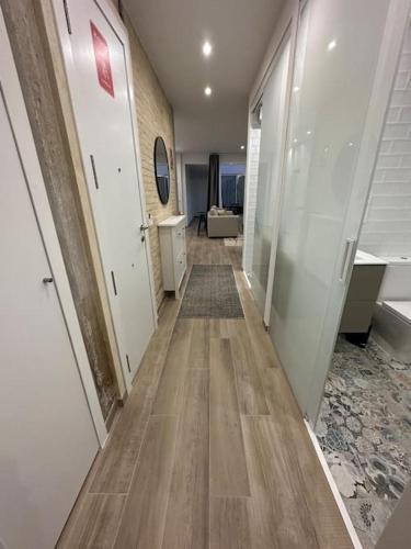 Precioso Apartamento Con Patio. Pyp