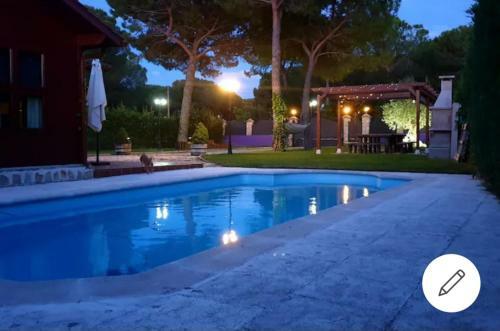 "peque�o Paraiso" Caba�a Con Jacuzzi Y Piscina Privada
