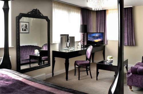 Hotel Oakwood House